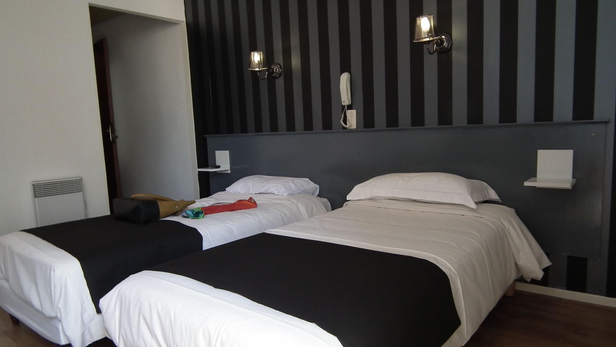 Hotel Des Pays Bas Lourdes Exterior photo
